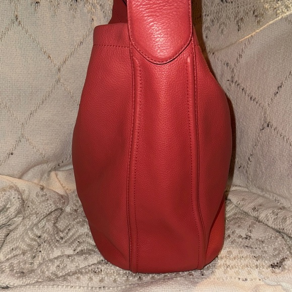Coach Avery Pebble Grain Leather Large Hobo - Picture 5 of 12